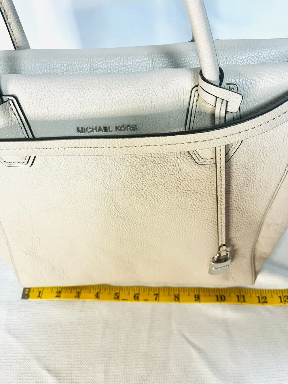 Michael Kors Pebble Leather Beige Cream Tote with Lock Charm - Picture 14 of 16